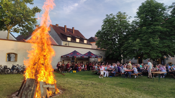 Johannisfeuer im neuen Gewand